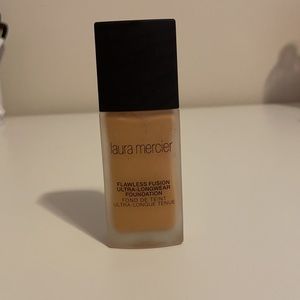 Laura Mercier flawless fusion ultra long wear foundation